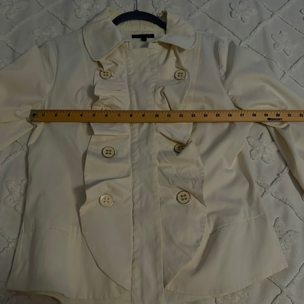 For Cynthia Cream Ruffled Blazer - Picture 7 of 9